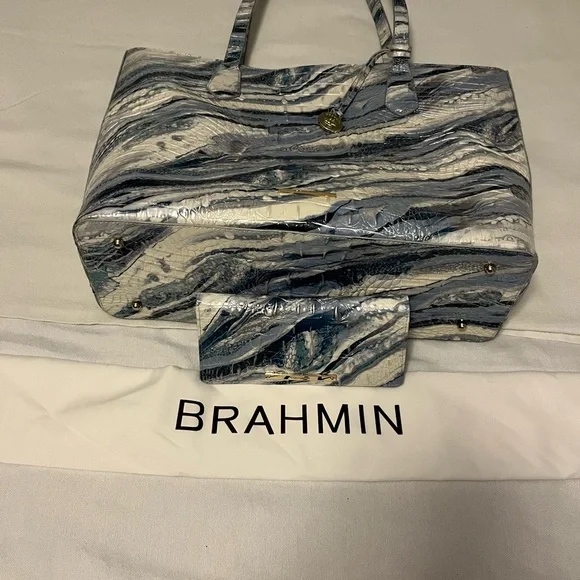 Brahmin Leather Misha Splash Tote Bag EUC Blue & White W/ Matching Wallet - Picture 2 of 16